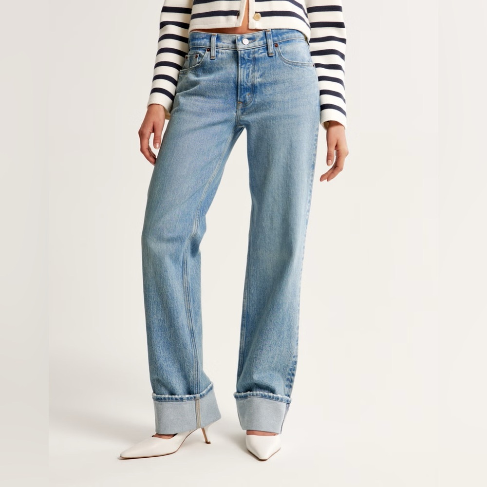 NWOT Abercrombie & Fitch Low Rise Baggy Jean Cuffed Hem 29/8S